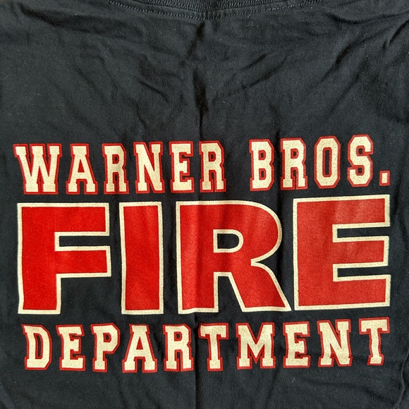 Warner Bros. Fire Department Men’s Medium T Shirt - Picture 5 of 7